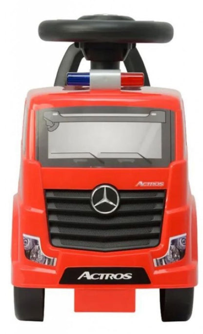 Gående bil Mercedes brandbil
