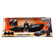 Batman Batmobile med fig 01:24