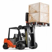 Gaffeltruck med palle & lastkasser