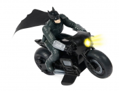 DC Comics radiostyret Bat-motorcykel med Batman-figur
