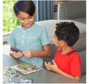Pokémon Go Premium Collection Radiant Eevee med 8 Pokémon Go Samlekort