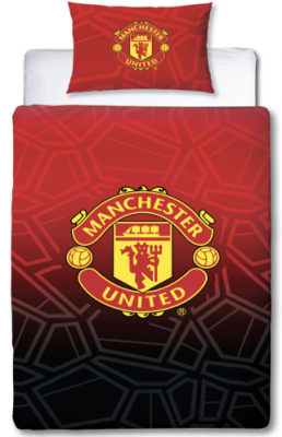Sengetøj med Manchester United-motiv. Forsiden har klubbens store emblem på en enkel baggrund, mens bagsiden viser et gentaget m